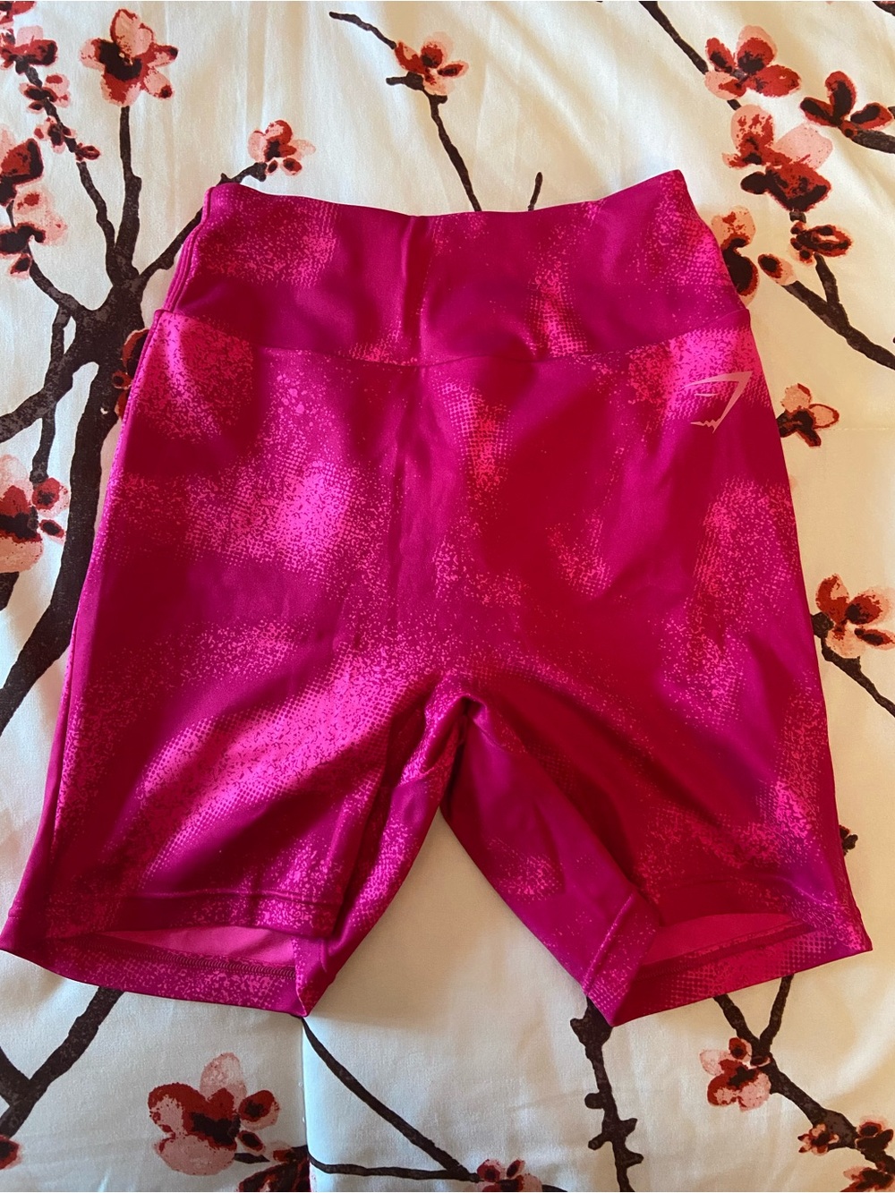 GYMSHARK hot pink but lifting athletic shorts
